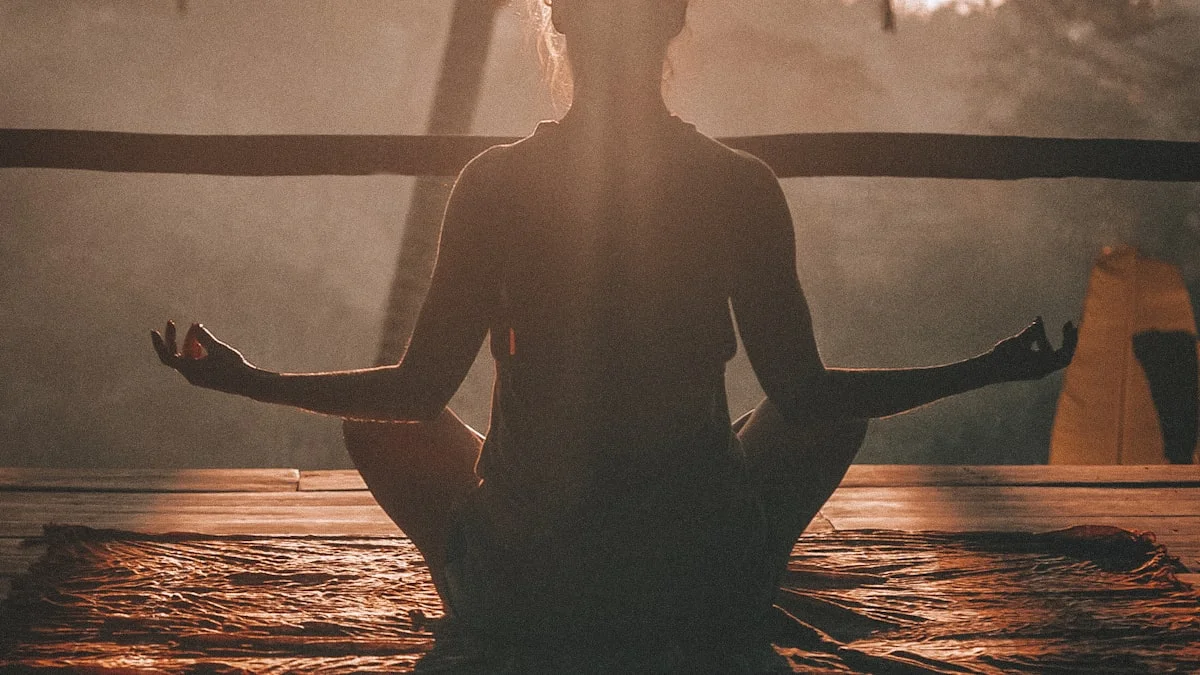 Evening Meditation for Beginners: A Complete Guide to Relaxation